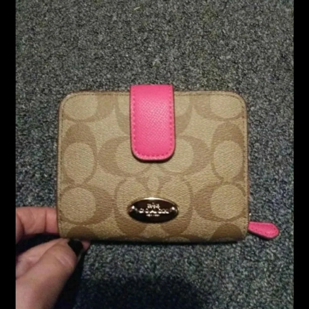 Coach med zip around wallet